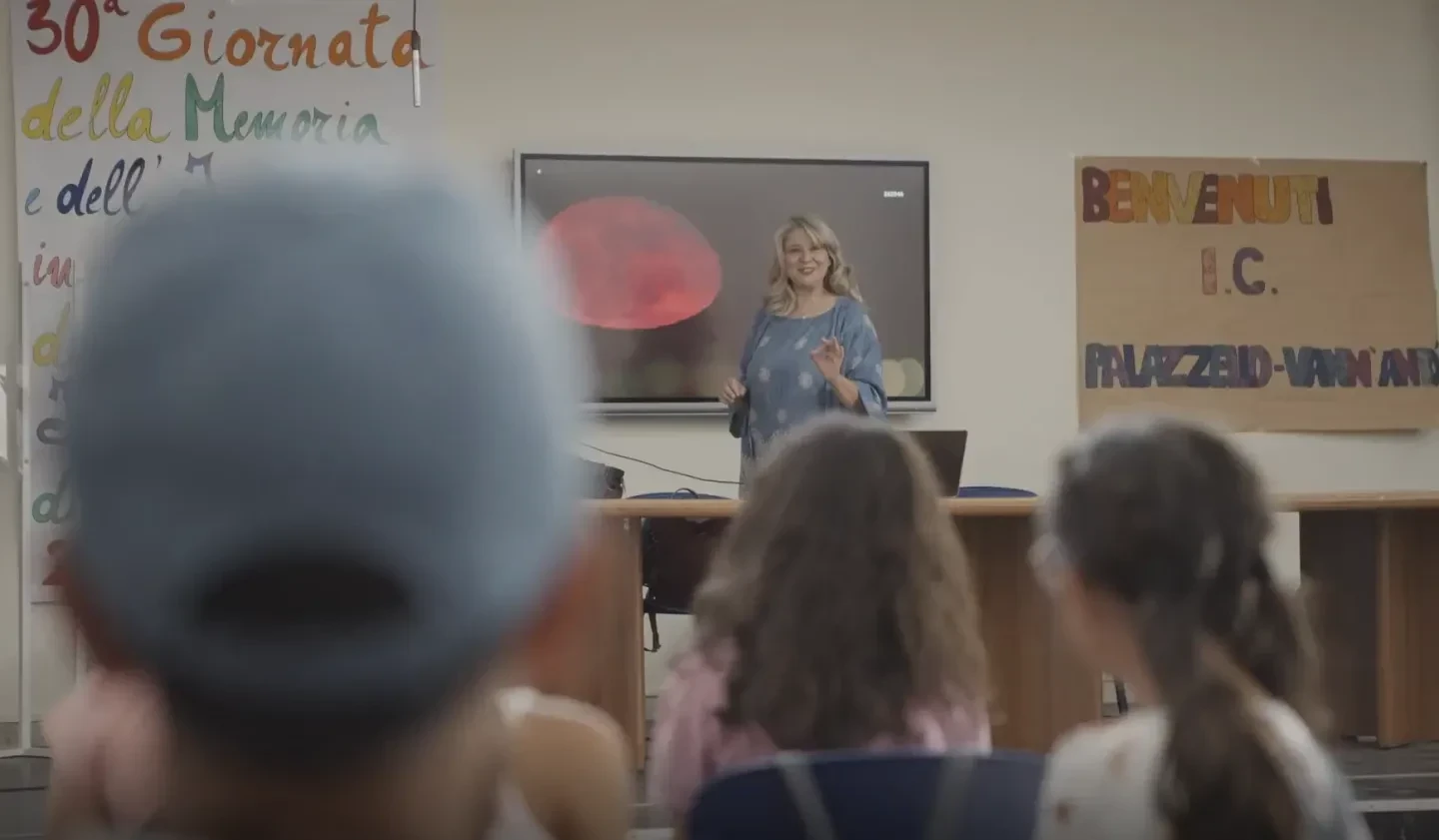 Marcella Giulia Pace teaching in a primary school